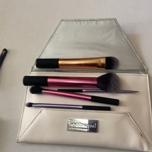 Real Techniques makeup brush set